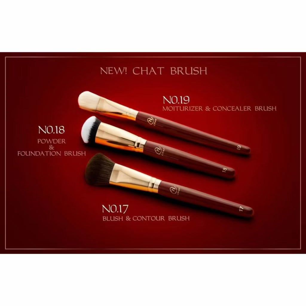 ⛔️ (Pre-order) ฉัตร แปรงสำหรับแป้งฝุ่นอัดแข็งหรือรองพื้น (ขนปลายขาว) CHAT Powder & Foundation Brush No.18
