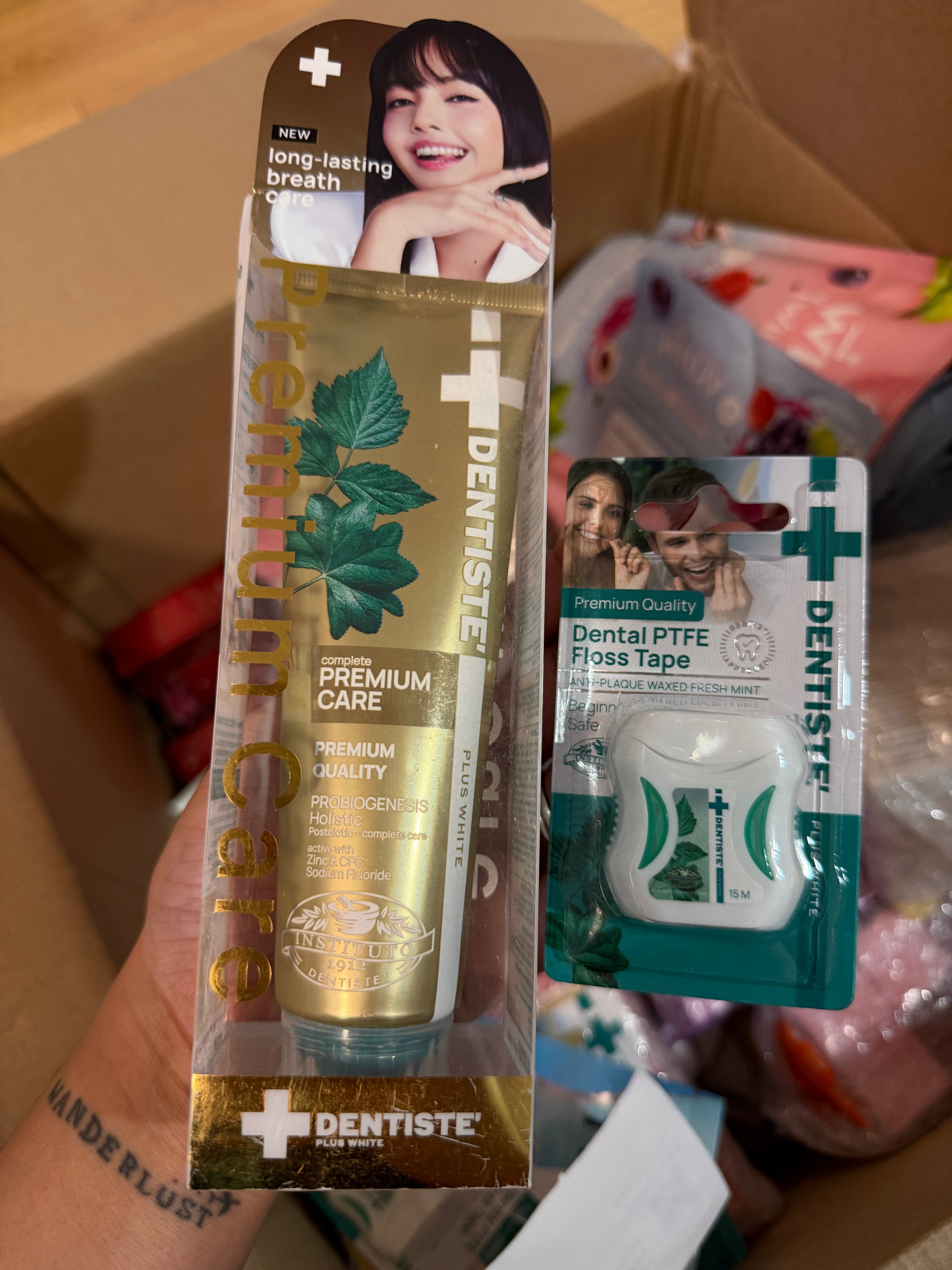 DENTISTE' Premium Care Toothpaste ยาสีฟันสูตรพรีเมี่ยมแคร์ 100g.