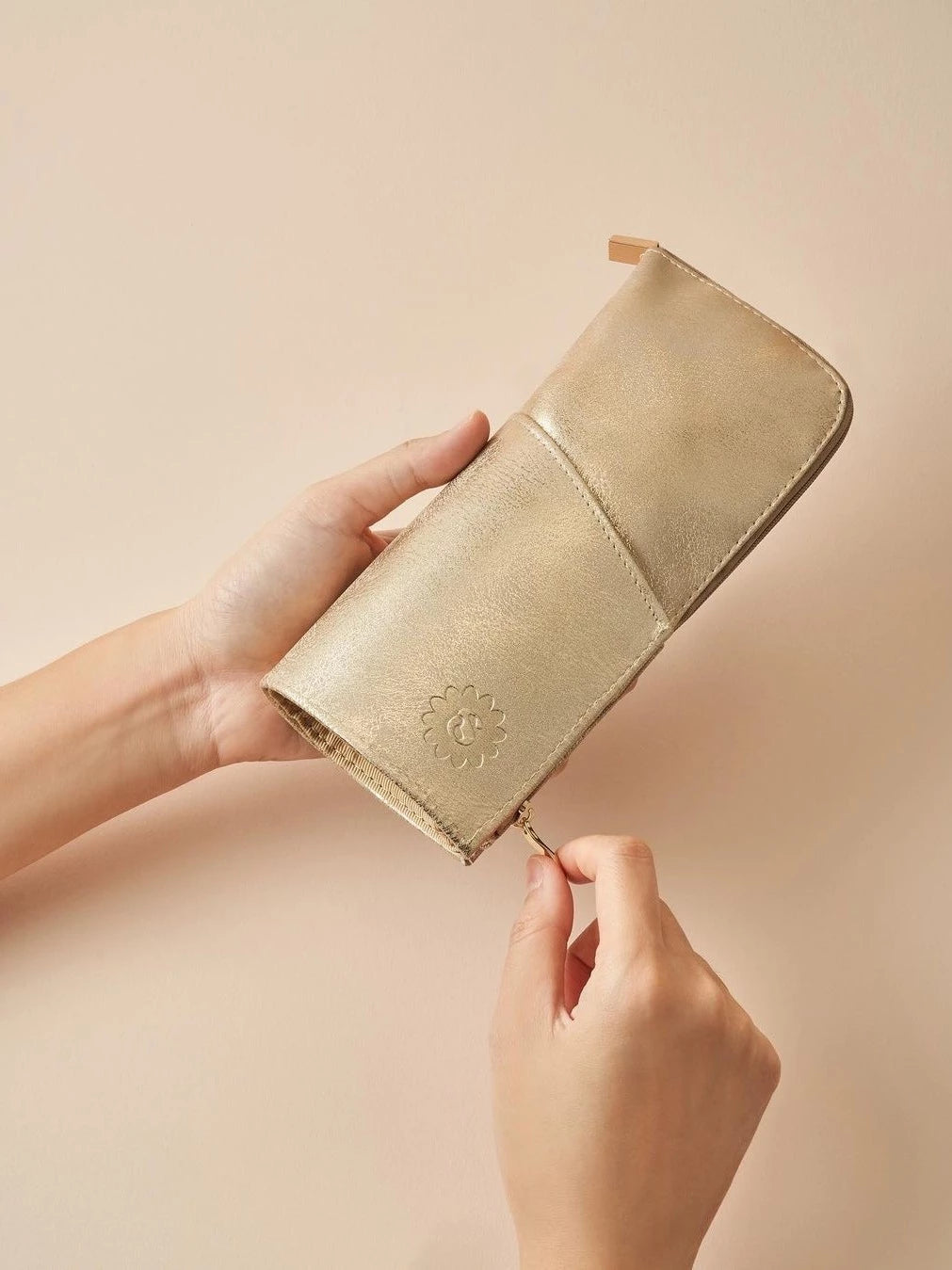 (Pre-order) SUPERMOM Warm and Gray Brush Set เซ็ตแปรงแต่งหน้า 11 ชิ้น