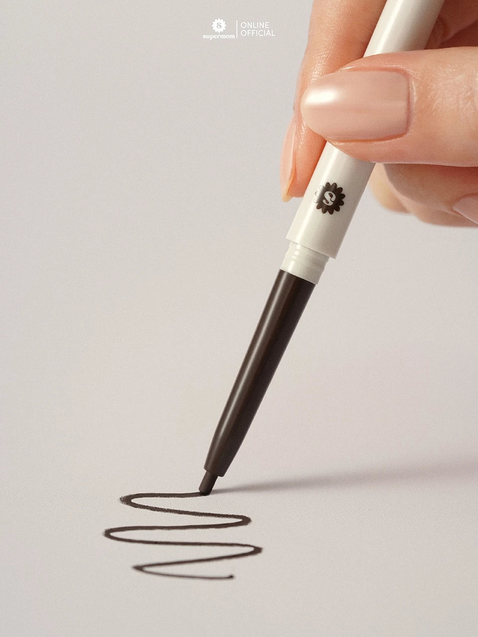 (Pre-order) SUPERMOM ARTIST PENCIL LINER อายไลน์เนอร์แบบดินสอ (มี4เฉดให้เลือก)
