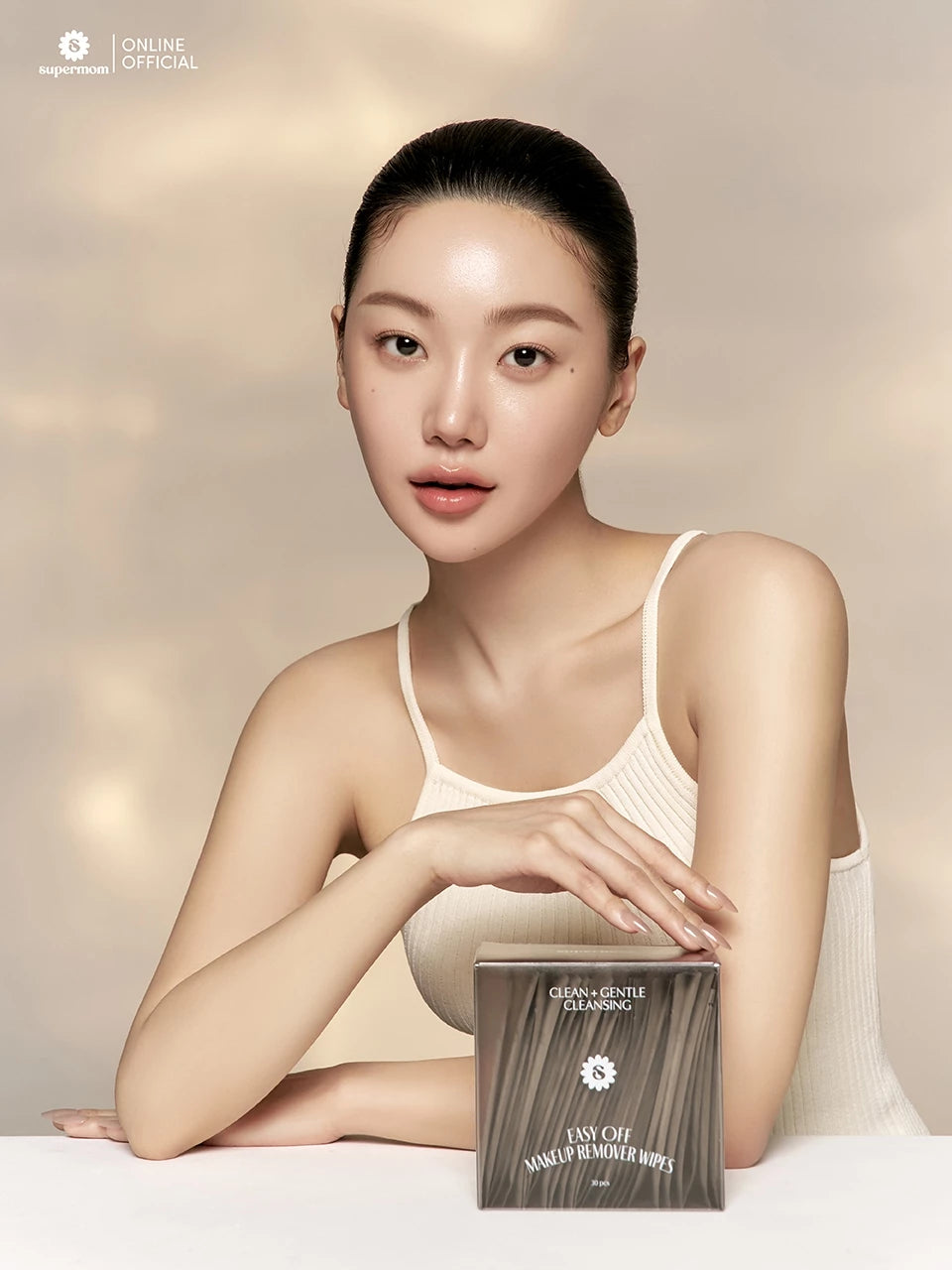 (Pre-order) SUPERMOM  EASY OFF MAKEUP REMOVER WIPES แผ่นทำความสะอาดเครื่องสำอางสำหรับผิวหน้า 30 ซอง