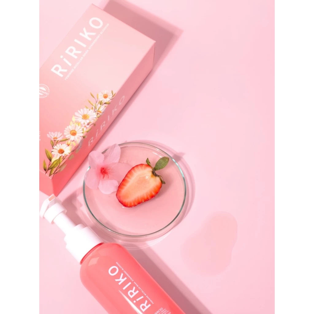 RIRIKO Strawberry Blossom Feminine Micellar Wash ผลิตภัณฑ์ทำความสะอาดจุดซ่อนเร้น 150ml.